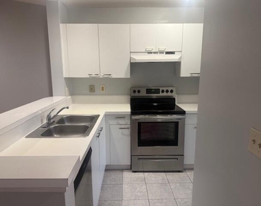 4807 Via Palm Lakes - Photo Thumbnail 2