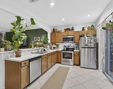 13433 Georgian Court - Photo Thumbnail 7