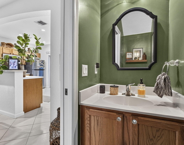 13433 Georgian Court - Photo Thumbnail 11