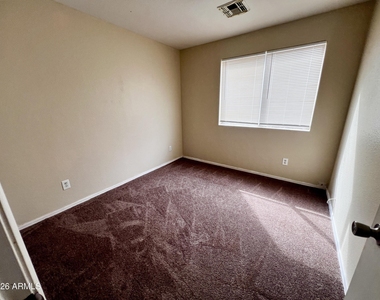 8212 W Apache Street - Photo Thumbnail 18