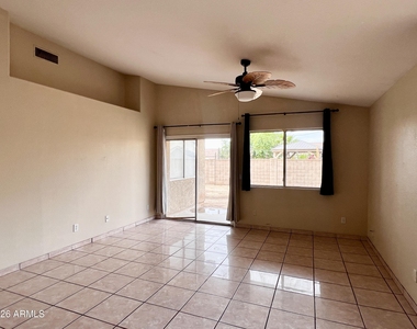 8212 W Apache Street - Photo Thumbnail 20