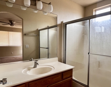 8212 W Apache Street - Photo Thumbnail 12