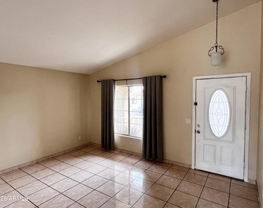 8212 W Apache Street - Photo Thumbnail 19