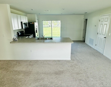 2981 Sw Rosser Boulevard - Photo Thumbnail 2