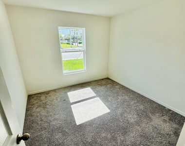 2981 Sw Rosser Boulevard - Photo Thumbnail 8