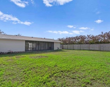 850 Sw Goodrich Street - Photo Thumbnail 6