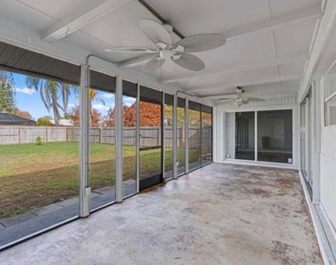 850 Sw Goodrich Street - Photo Thumbnail 5