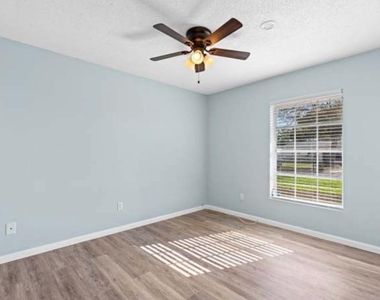 850 Sw Goodrich Street - Photo Thumbnail 7