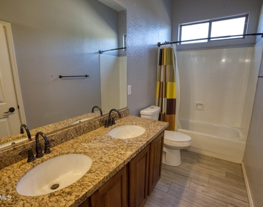38540 N Vista Hills Court - Photo Thumbnail 21
