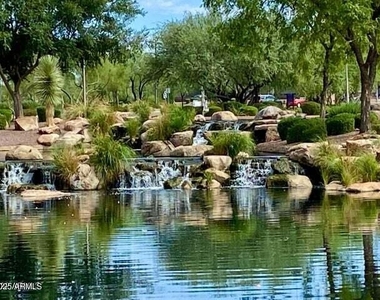 38540 N Vista Hills Court - Photo Thumbnail 34