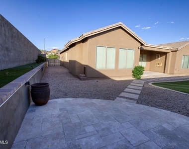 38540 N Vista Hills Court - Photo Thumbnail 29