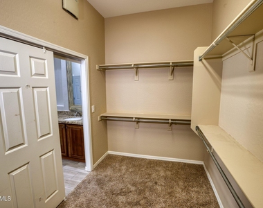 38540 N Vista Hills Court - Photo Thumbnail 26