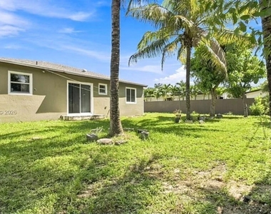 3523 Nw 194th Terrace Nw - Photo Thumbnail 6