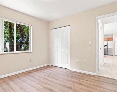 3523 Nw 194th Terrace Nw - Photo Thumbnail 3