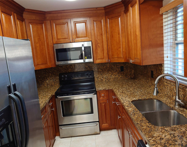 5008 Sw 122nd Terrace - Photo Thumbnail 4