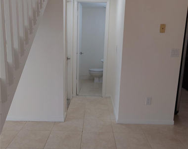 5008 Sw 122nd Terrace - Photo Thumbnail 15