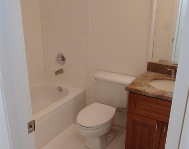 5008 Sw 122nd Terrace - Photo Thumbnail 13