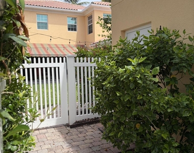 4014 Community Drive - Photo Thumbnail 16