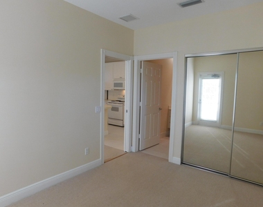 4014 Community Drive - Photo Thumbnail 4