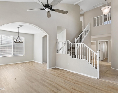 26803 N 43rd Street - Photo Thumbnail 6