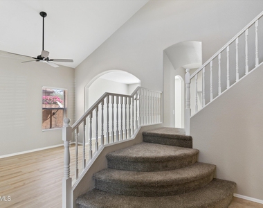 26803 N 43rd Street - Photo Thumbnail 12