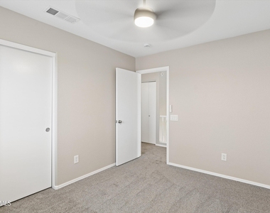 26803 N 43rd Street - Photo Thumbnail 33