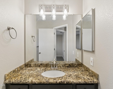 26803 N 43rd Street - Photo Thumbnail 40