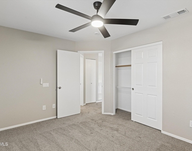 26803 N 43rd Street - Photo Thumbnail 36