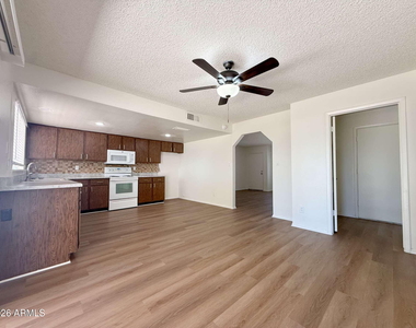 5321 W Sierra Street - Photo Thumbnail 23