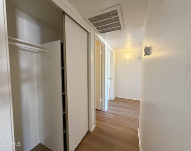5321 W Sierra Street - Photo Thumbnail 10