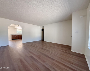 5321 W Sierra Street - Photo Thumbnail 3