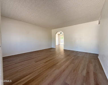 5321 W Sierra Street - Photo Thumbnail 1