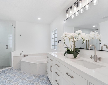 18208 Clear Brook Circle - Photo Thumbnail 7