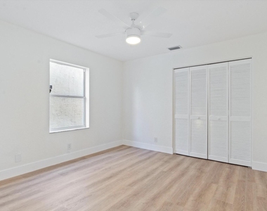 18208 Clear Brook Circle - Photo Thumbnail 8