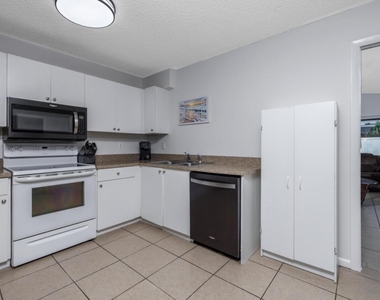 1810 Sw Gemini Lane - Photo Thumbnail 3