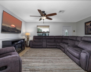 1810 Sw Gemini Lane - Photo Thumbnail 1