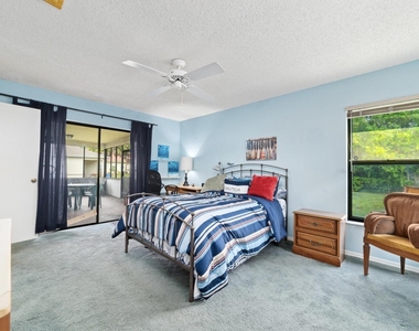 1810 Sw Gemini Lane - Photo Thumbnail 9