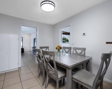 1810 Sw Gemini Lane - Photo Thumbnail 2