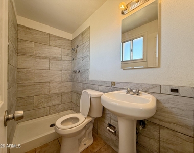 7202 W Glenrosa Avenue - Photo Thumbnail 19