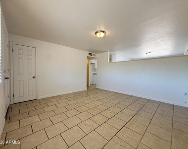 7202 W Glenrosa Avenue - Photo Thumbnail 5