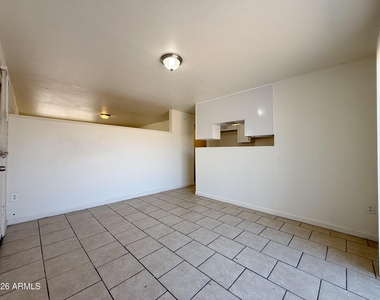 7202 W Glenrosa Avenue - Photo Thumbnail 9
