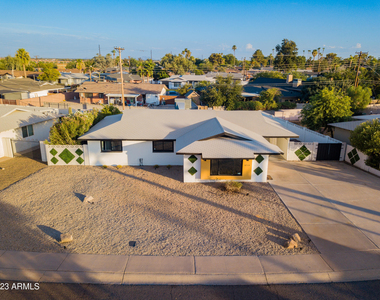 8719 E Rancho Vista Drive - Photo Thumbnail 45