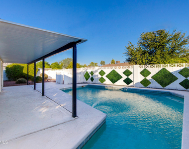 8719 E Rancho Vista Drive - Photo Thumbnail 43