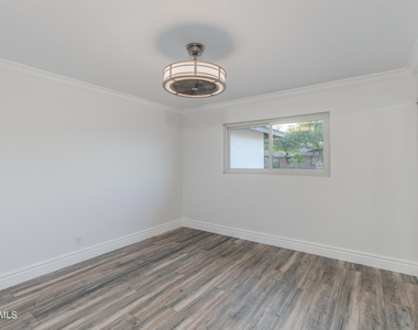 8719 E Rancho Vista Drive - Photo Thumbnail 29
