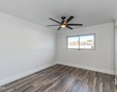 8719 E Rancho Vista Drive - Photo Thumbnail 21