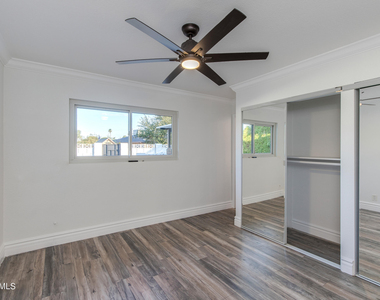 8719 E Rancho Vista Drive - Photo Thumbnail 22