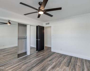 8719 E Rancho Vista Drive - Photo Thumbnail 23