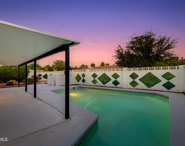 8719 E Rancho Vista Drive - Photo Thumbnail 36