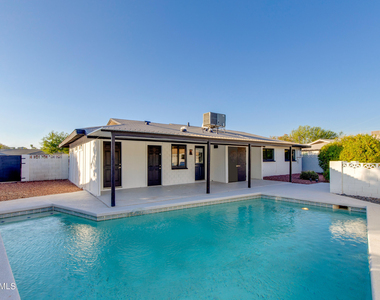 8719 E Rancho Vista Drive - Photo Thumbnail 42