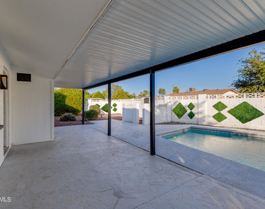 8719 E Rancho Vista Drive - Photo Thumbnail 38
